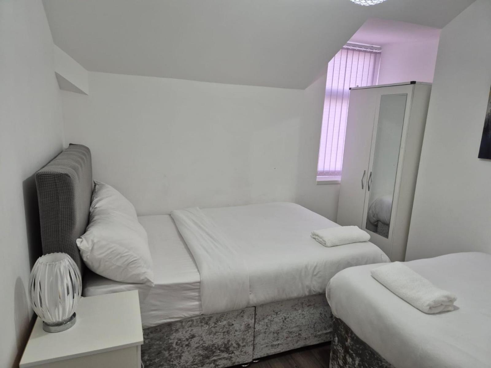 Affordably Elegant Apartments Close To Coop Live, Etihad Stadium And Manchester City Centre Buitenkant foto