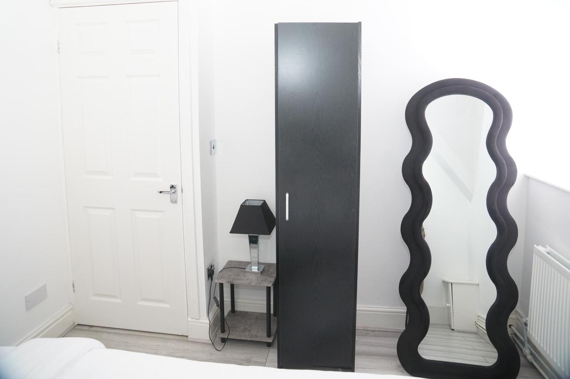 Affordably Elegant Apartments Close To Coop Live, Etihad Stadium And Manchester City Centre Buitenkant foto